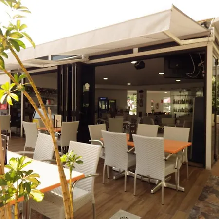 Apartment Superb In Castle Harbour C011 *