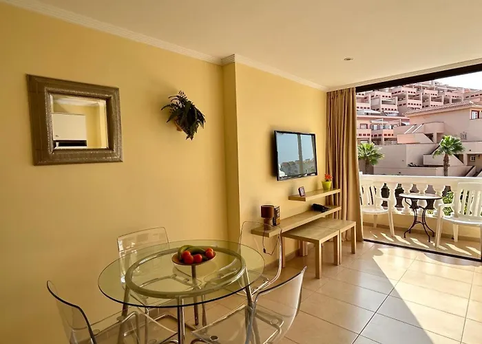 Superb In Castle Harbour C011 * Los Cristianos (Tenerife)