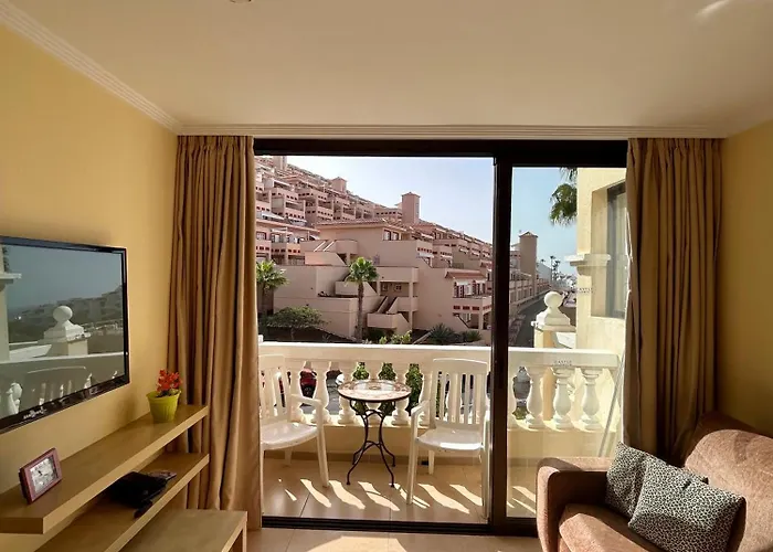 Apartment Superb In Castle Harbour C011