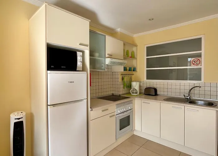 Superb In Castle Harbour C011 *